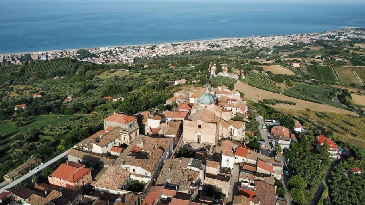 Seta Luxury Apartment Roseto Degli Abruzzi Exterior photo