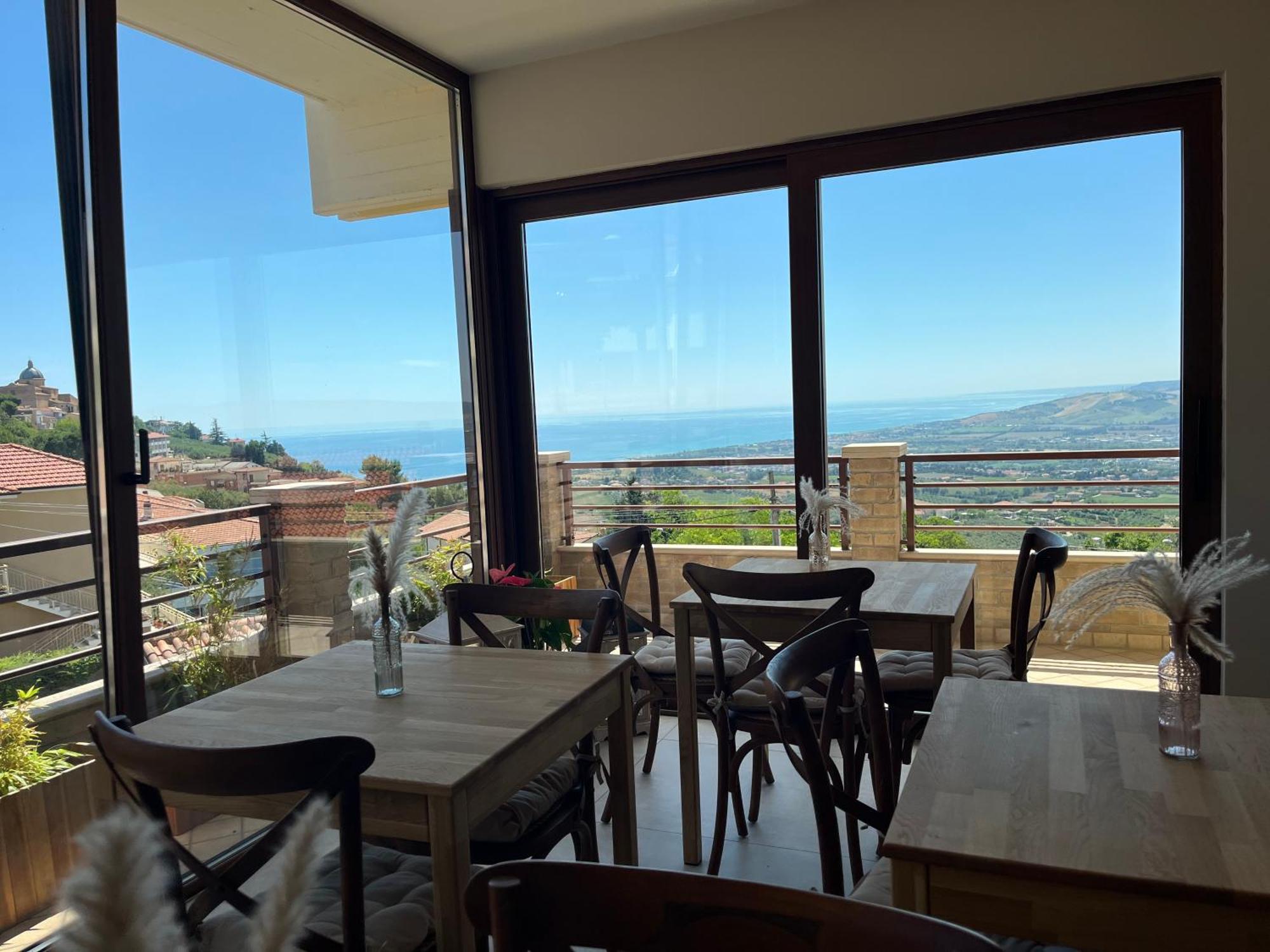 Seta Luxury Apartment Roseto Degli Abruzzi Exterior photo